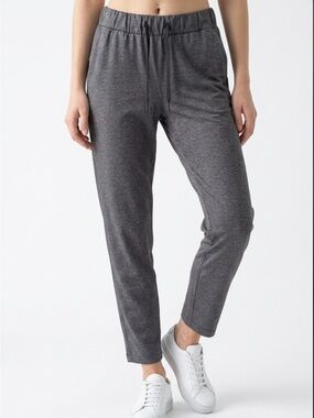 lululemon athletica Charcoal Gray Cropped Drawstring Joggers